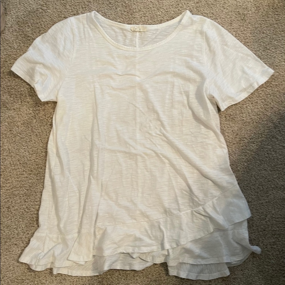 Easel white shortsleeve top. Sz. Lg.